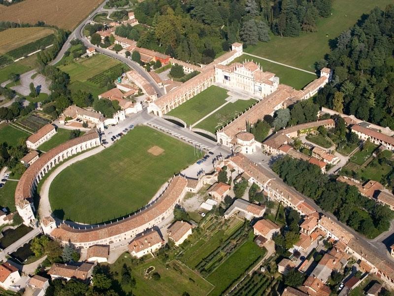 Alloggio Agrituristico Ai Tre Castelli Moruzzo Экстерьер фото